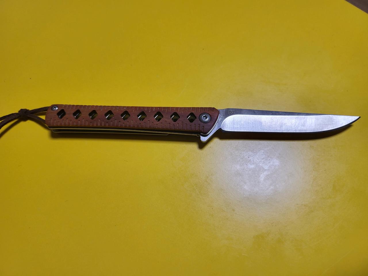 반자동 폴딩 나이프