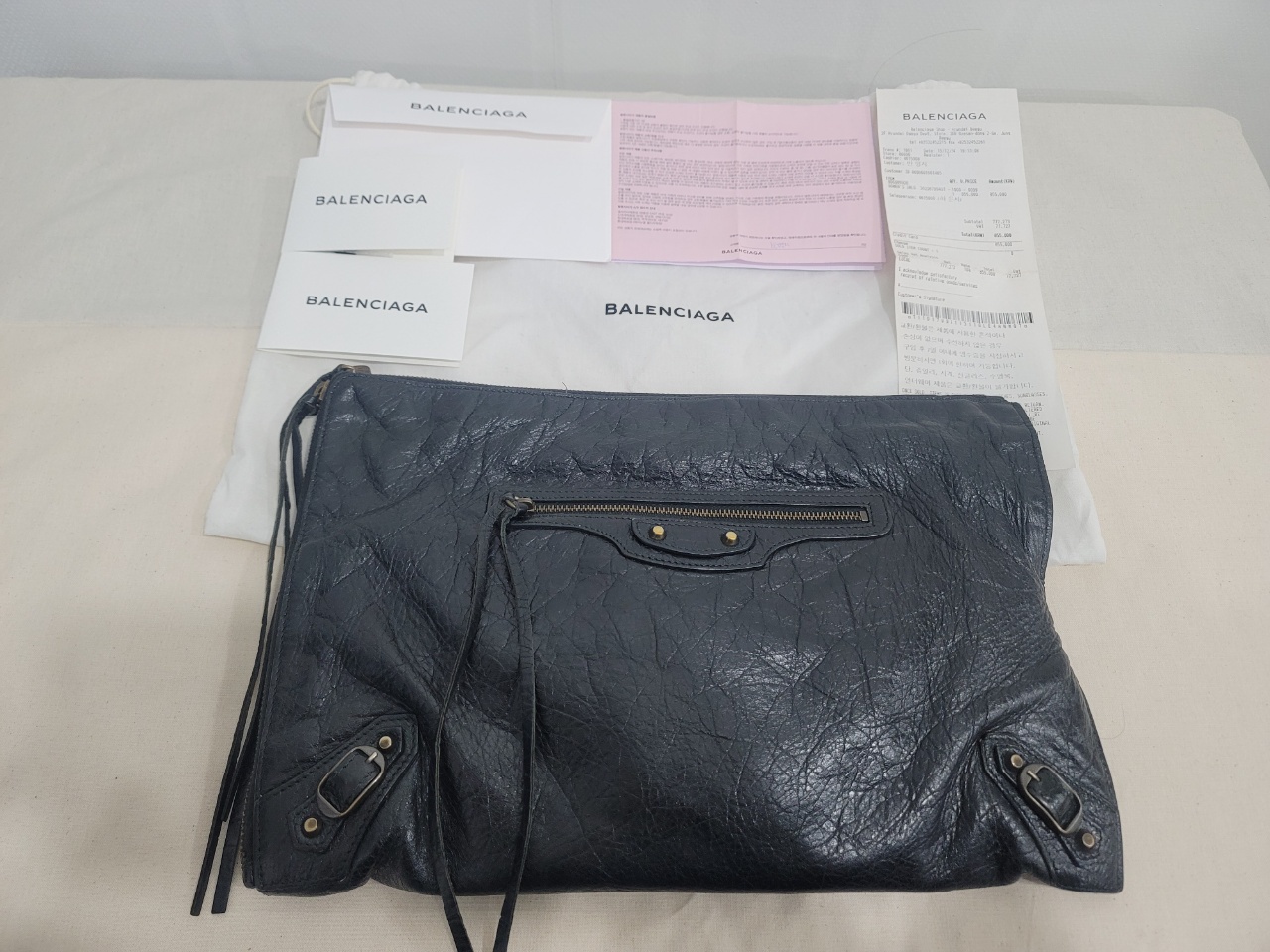 발렌시아가 클러치백