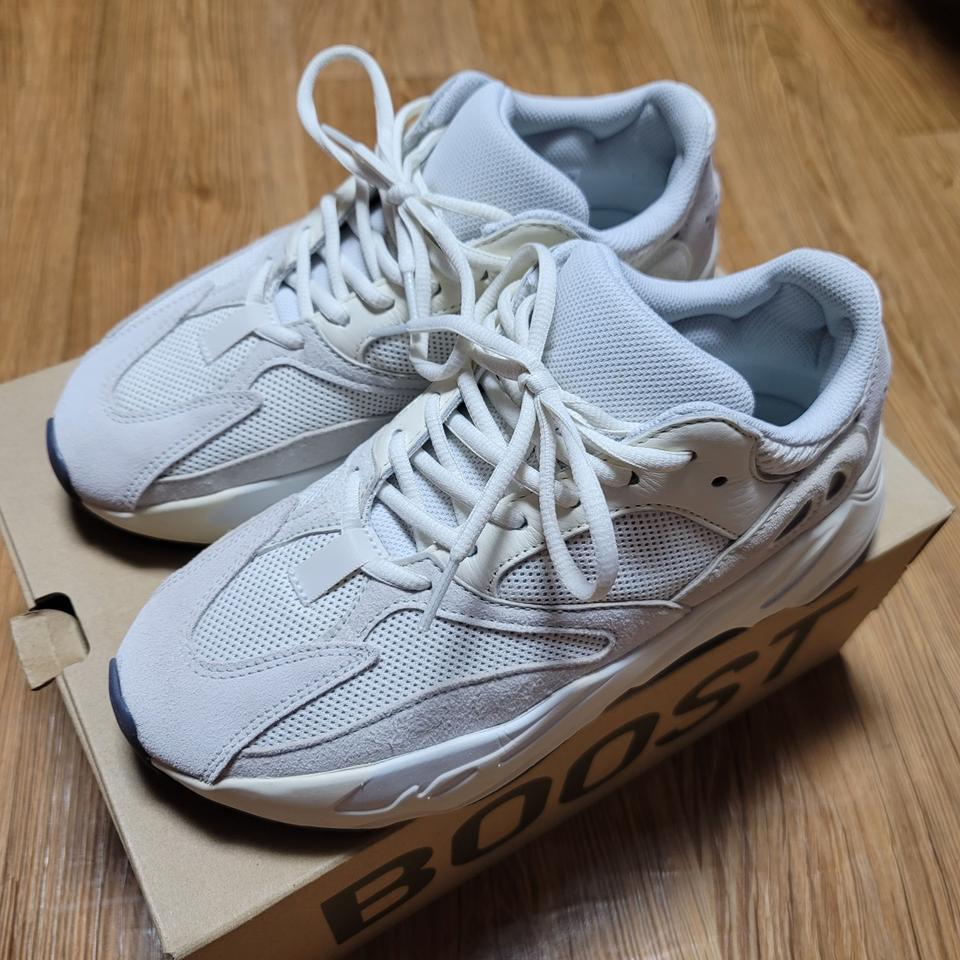 [255]아디다스 이지700 아날로그