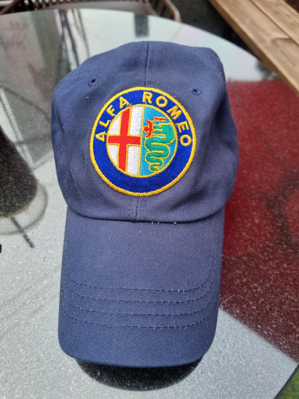 알파 로메오 볼캡