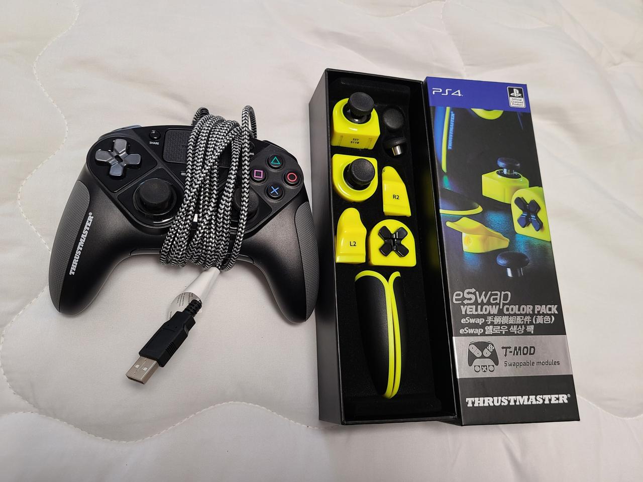 PS4 플스 트러스트마스터 ESWAP 및 컬러팩 팔아요