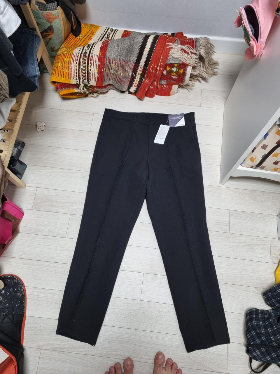 검은색 9부슬랙스 새제품 팝니다.