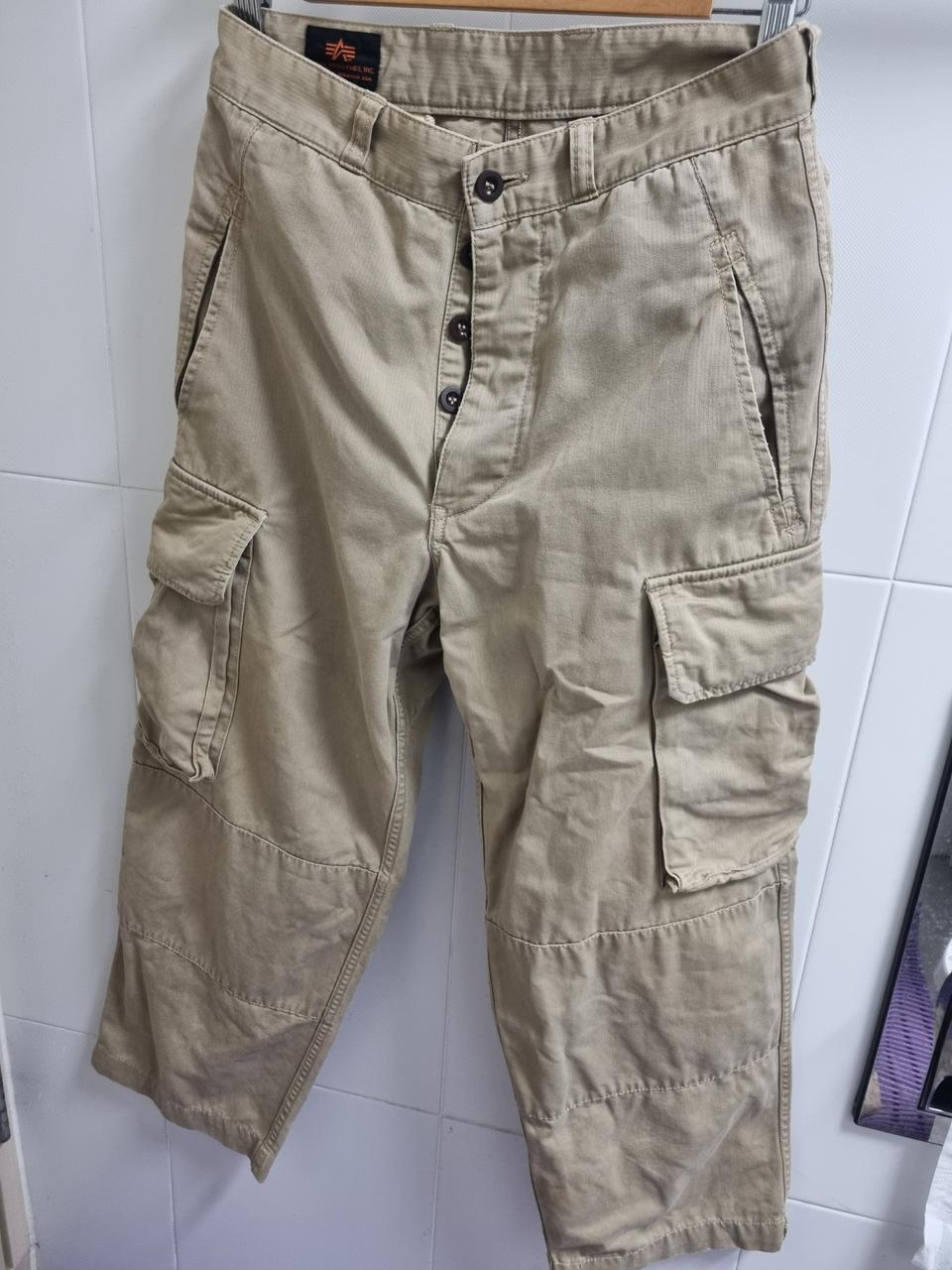 알파 인더스트리 베이지 카고팬츠