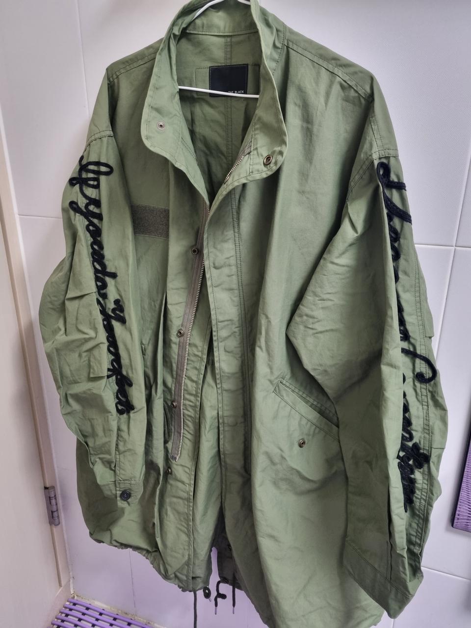 더 블랙 개파카