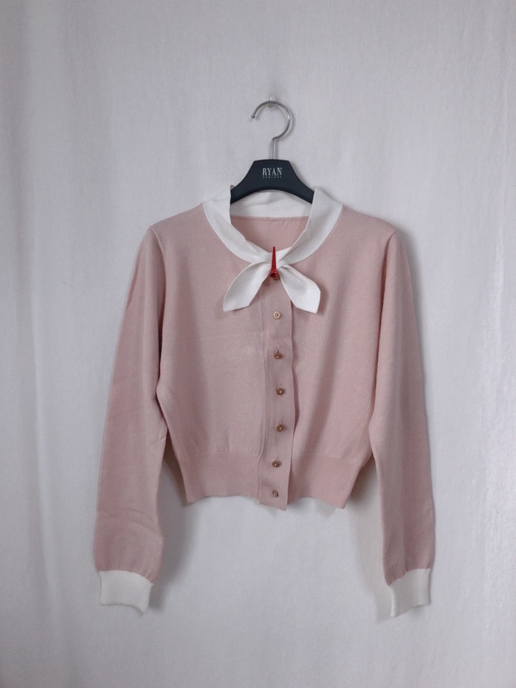 핑크 가디건