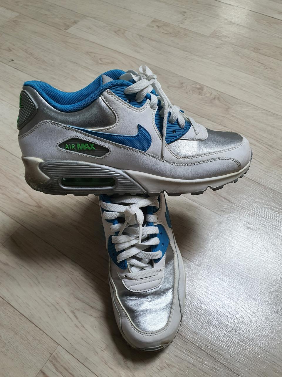 250 나이키 에어맥스 운동화 워킹화 스니커즈 250사이즈 완전깨끗해요