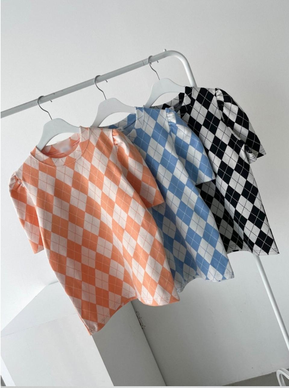 봄 신상 다이아패턴 반팔