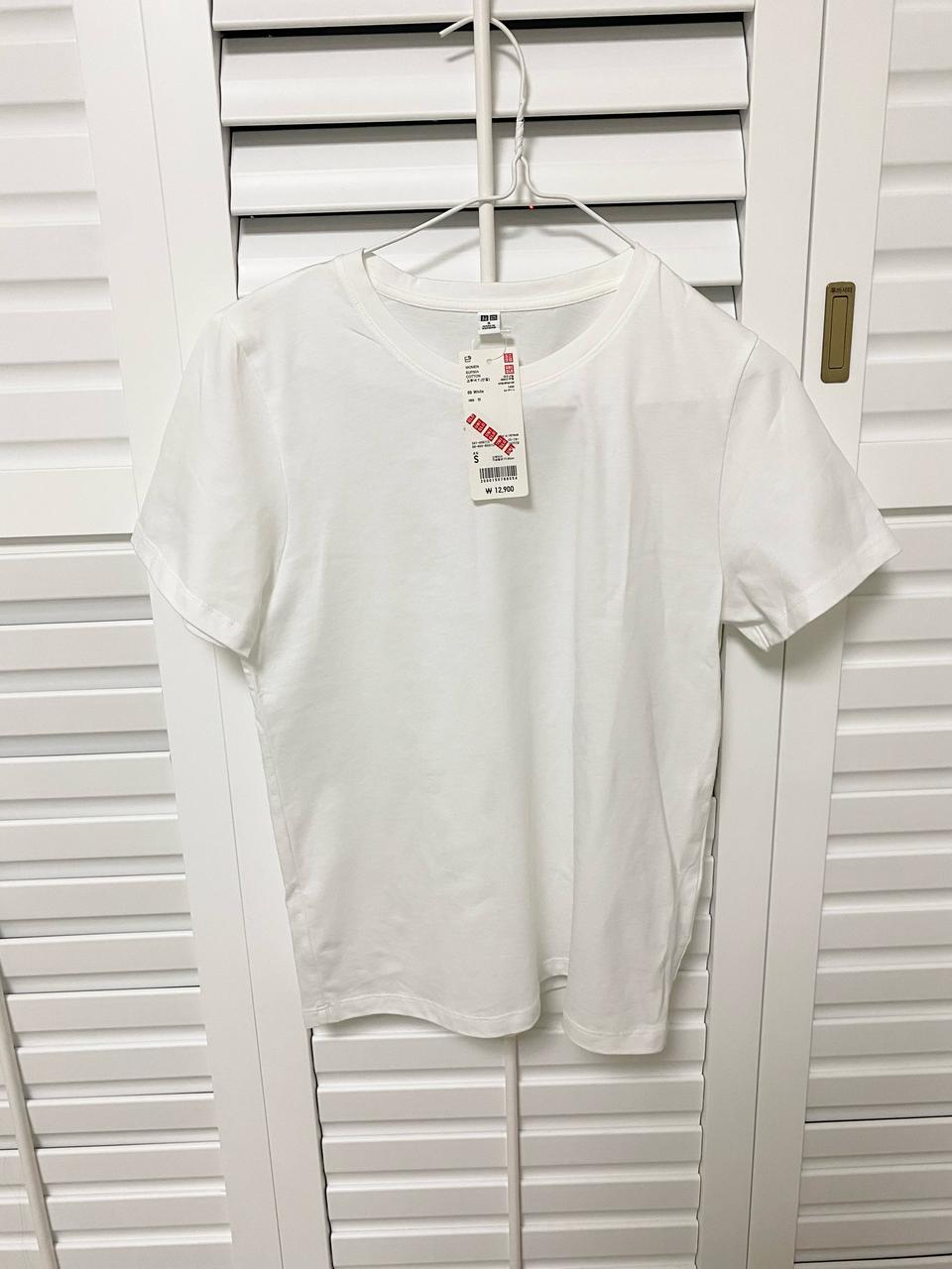 유니클로 여자 티셔츠 s 새상품