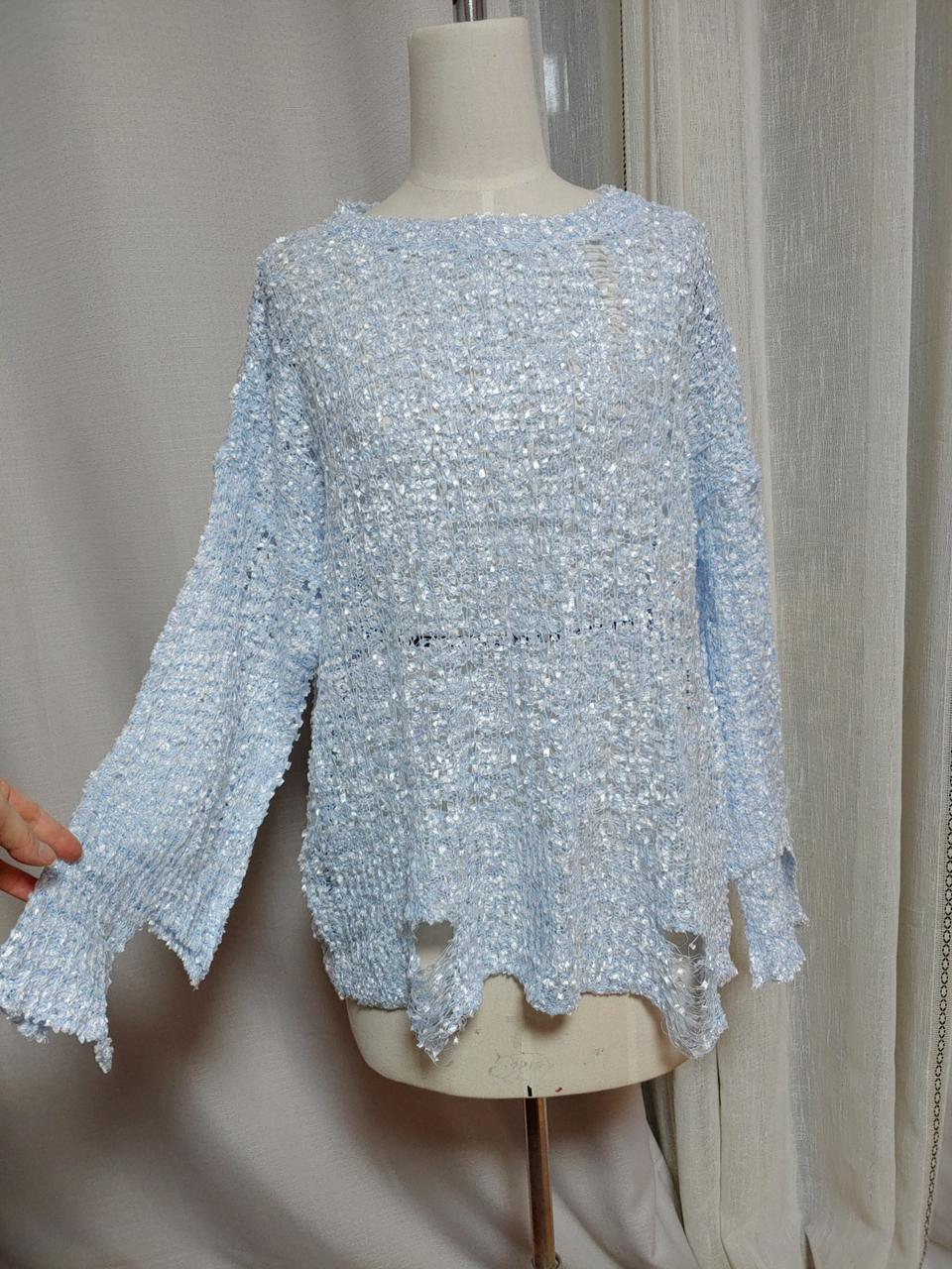 언발소매 은은한 광택 레이스 헤짐 니트티