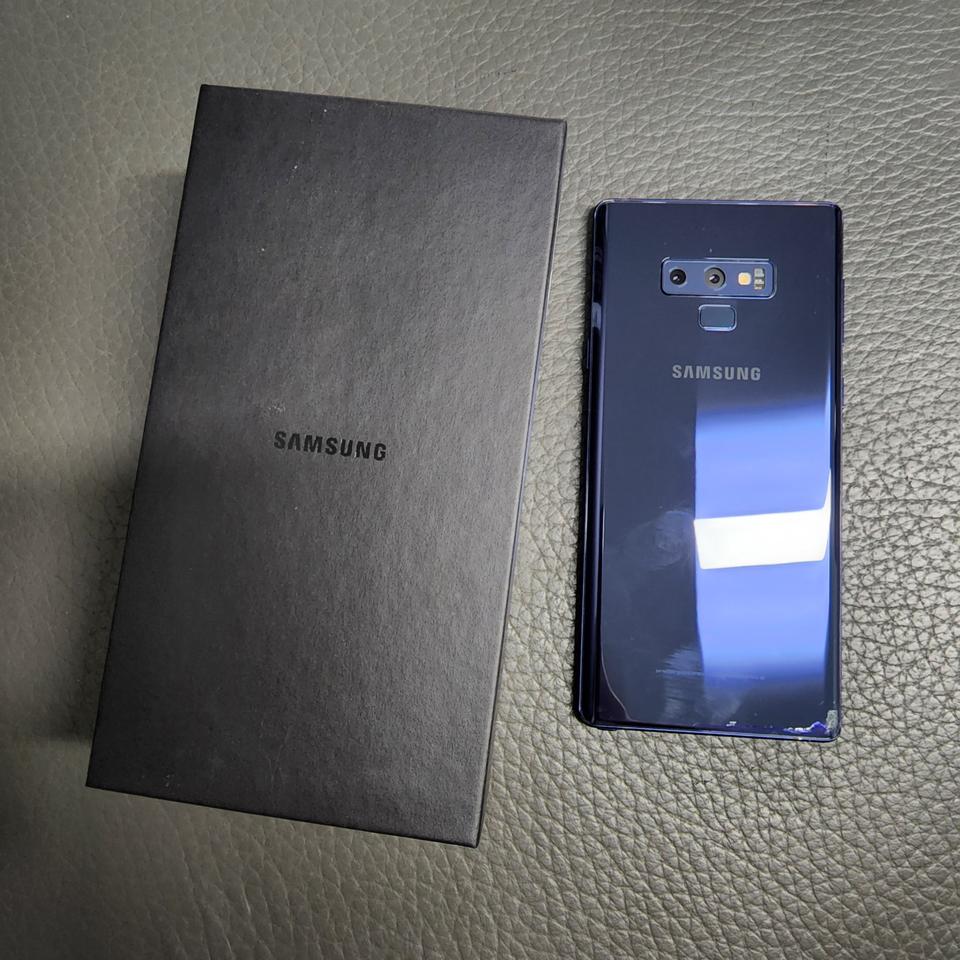 갤럭시노트9 512GB 블루 팝니다.