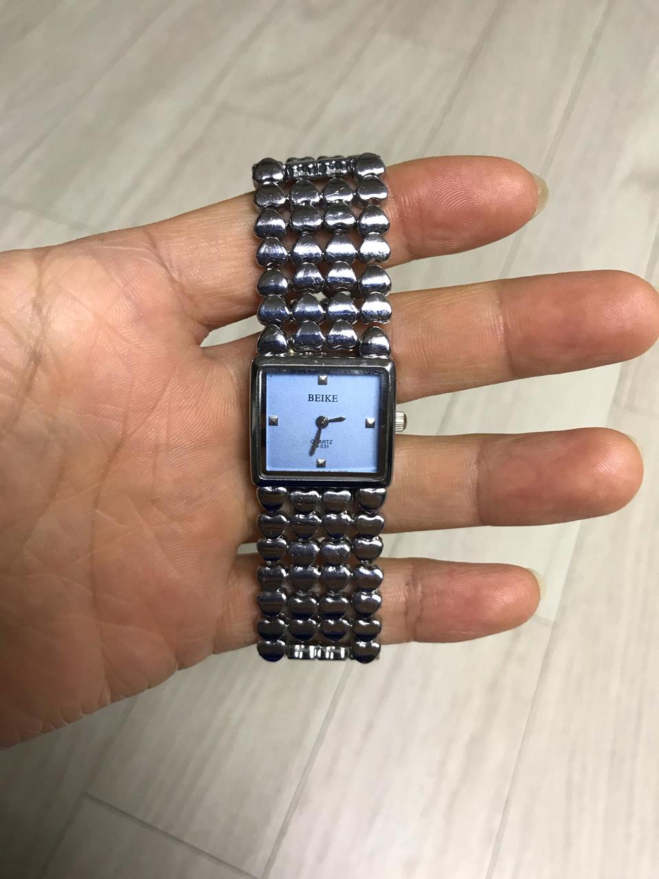 여성 BEIKE 메탈시계 판매해요