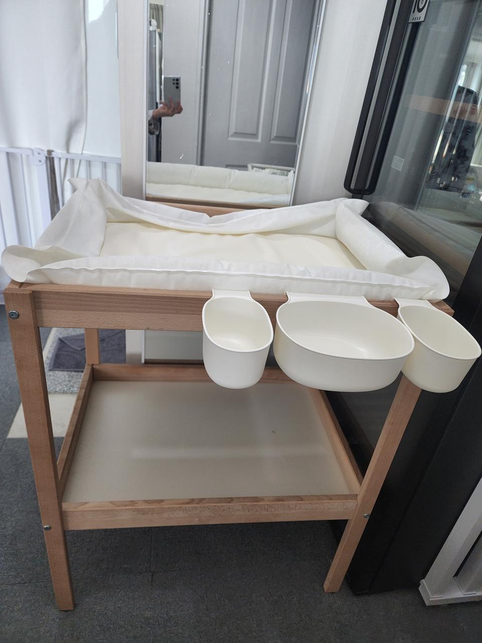 이케아 IKEA 스니글라르 기저귀 교환대 기저귀 갈이대