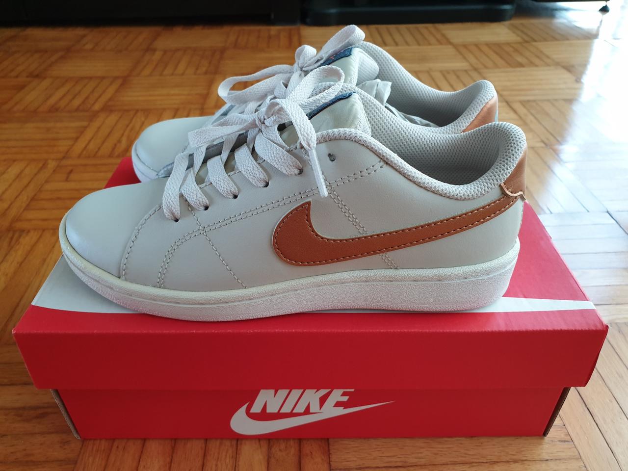 [새제품]나이키코트로얄2