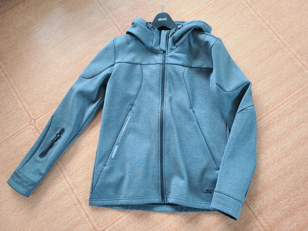 스케쳐스 상의 100 사이즈 교환 원합니다.