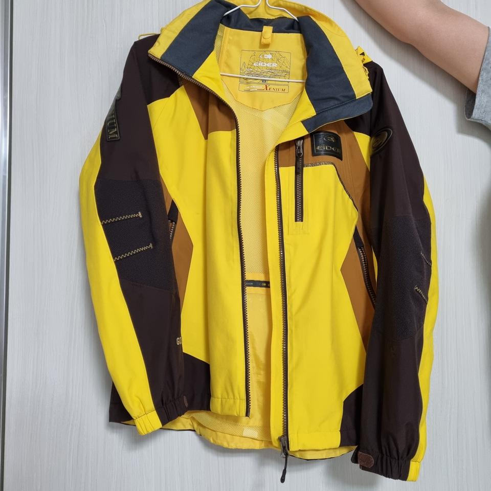 여성 아이더 바람막이 판매합니당