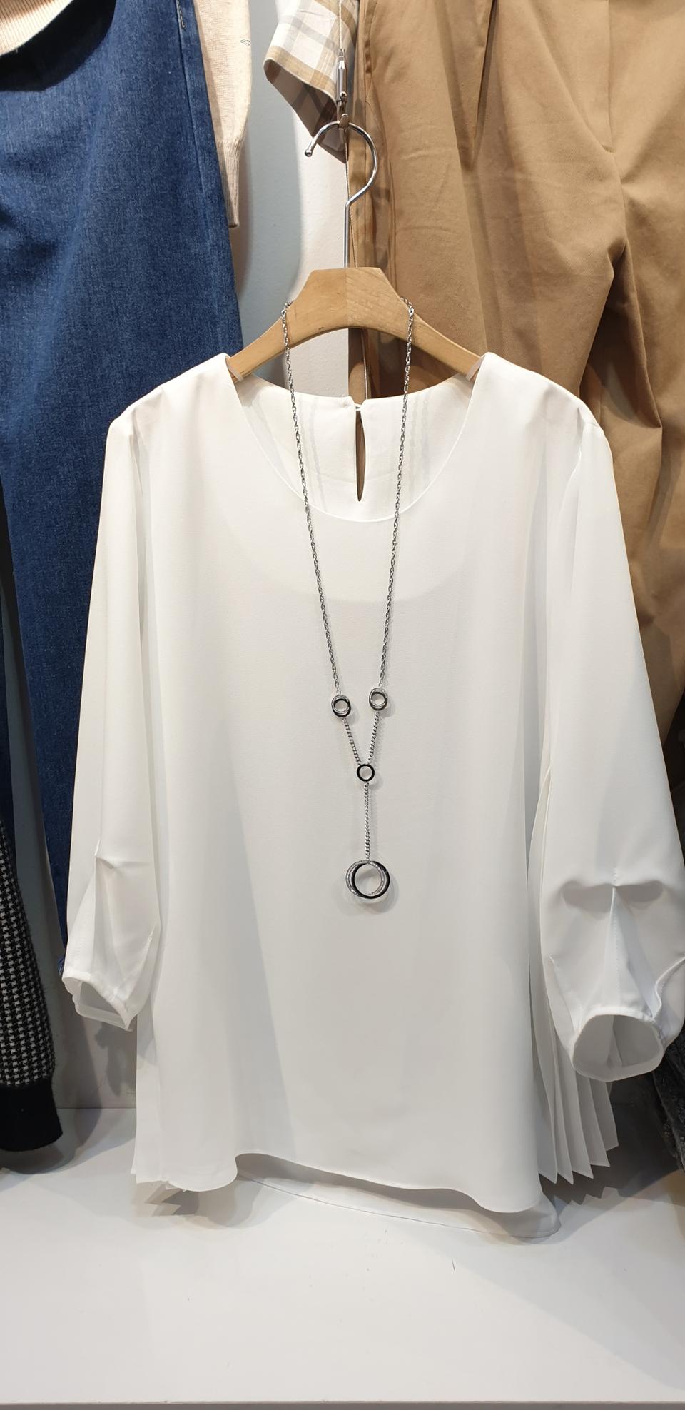 옆주름 블라우스