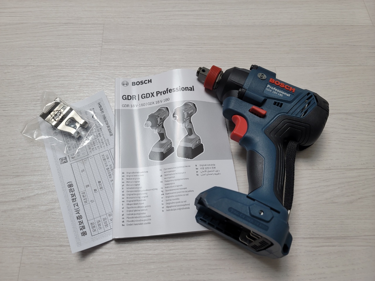 정품 보쉬 18v임팩 드라이버  렌치 듀얼홀더 (육각+사각) 미사용