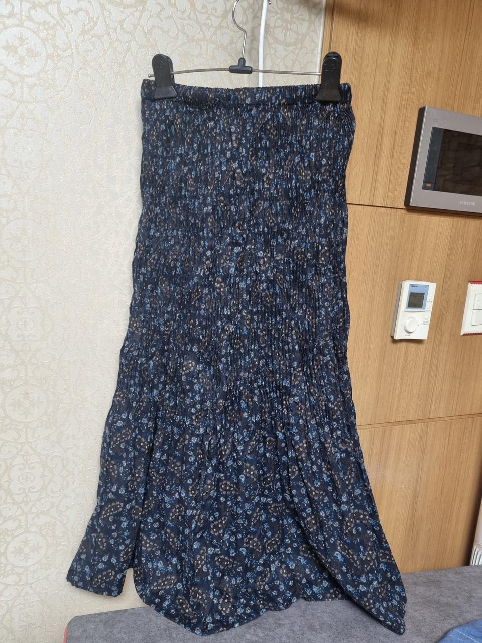 유니클로 기계주름 롱스커트 xs사이즈(55)