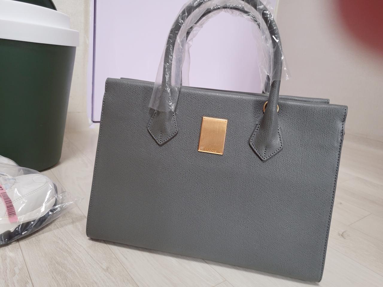 <급매>쿠론토트백 정품 새상품판매합니다.