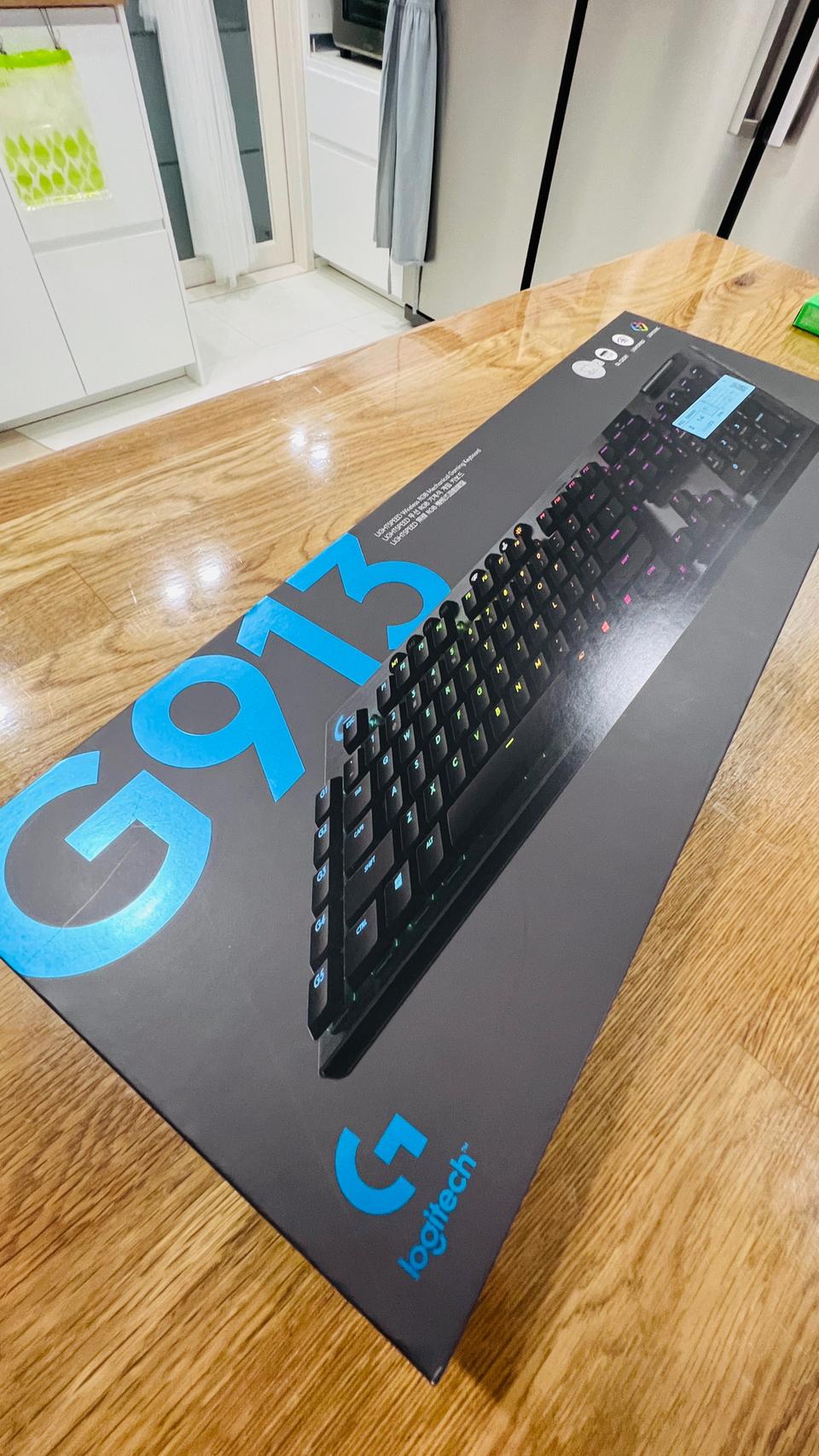 로지텍 G913 RGB 기계식 무선 게이밍 키보드