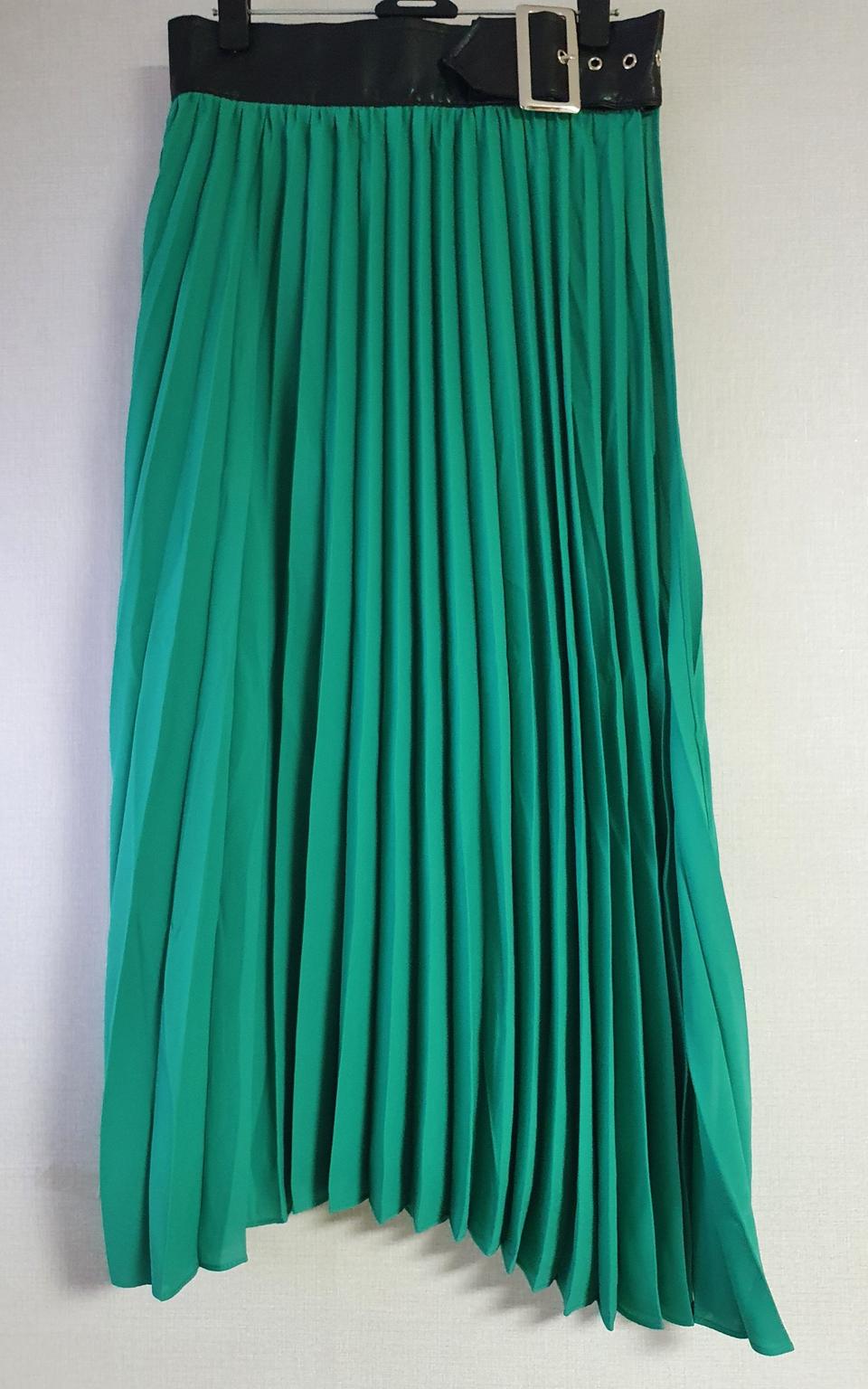 (새상품) 플리츠 랩스커트