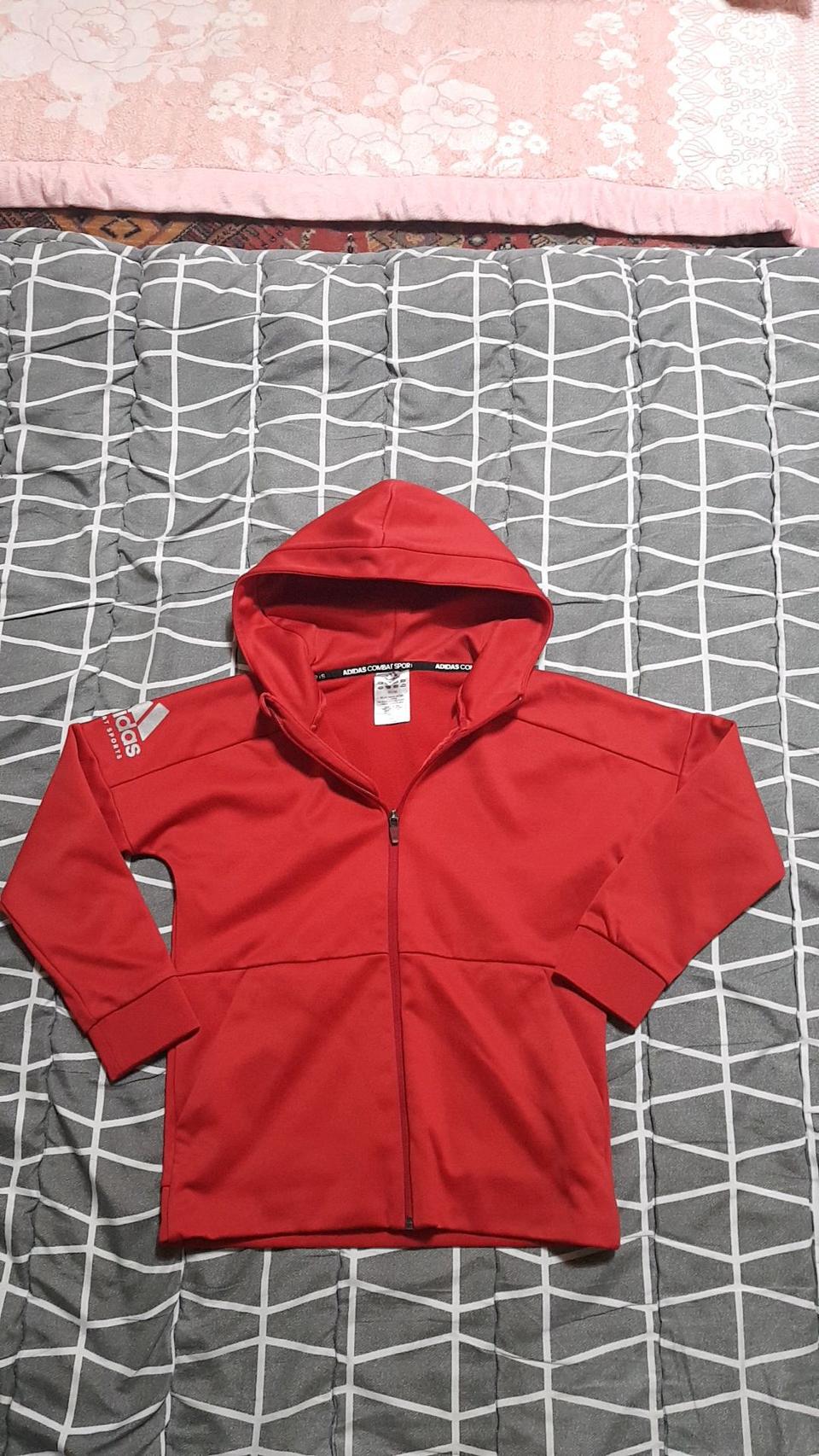 아디다스 후드집업 아동130 가슴45 기장57