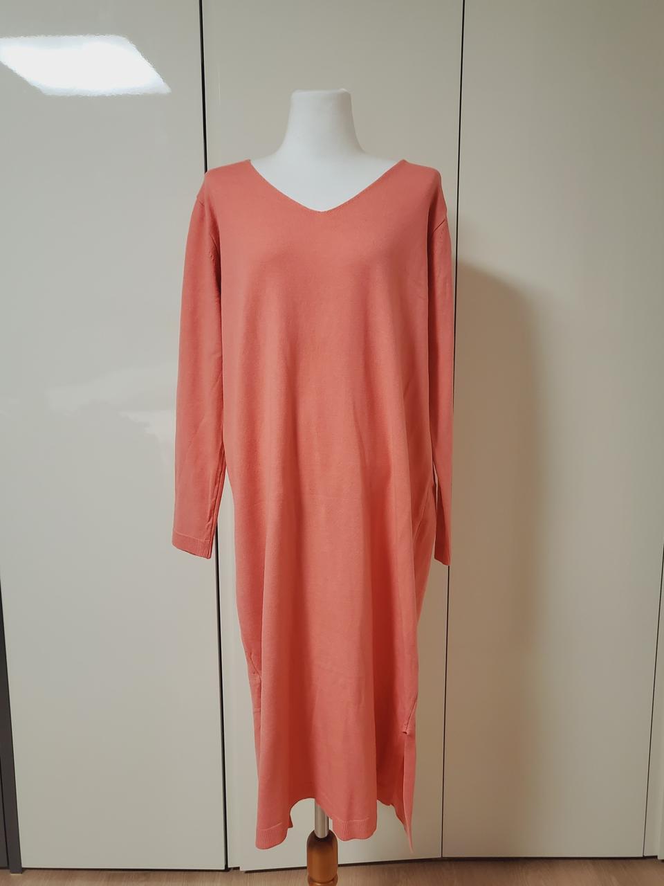 ☆(새상품)브이넥 롱니트 원피스