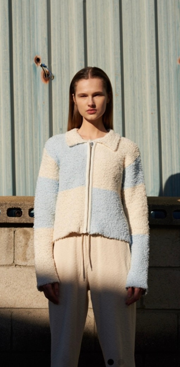 다이애그널 PLUFFY BLOCK ZIP UP (blue)