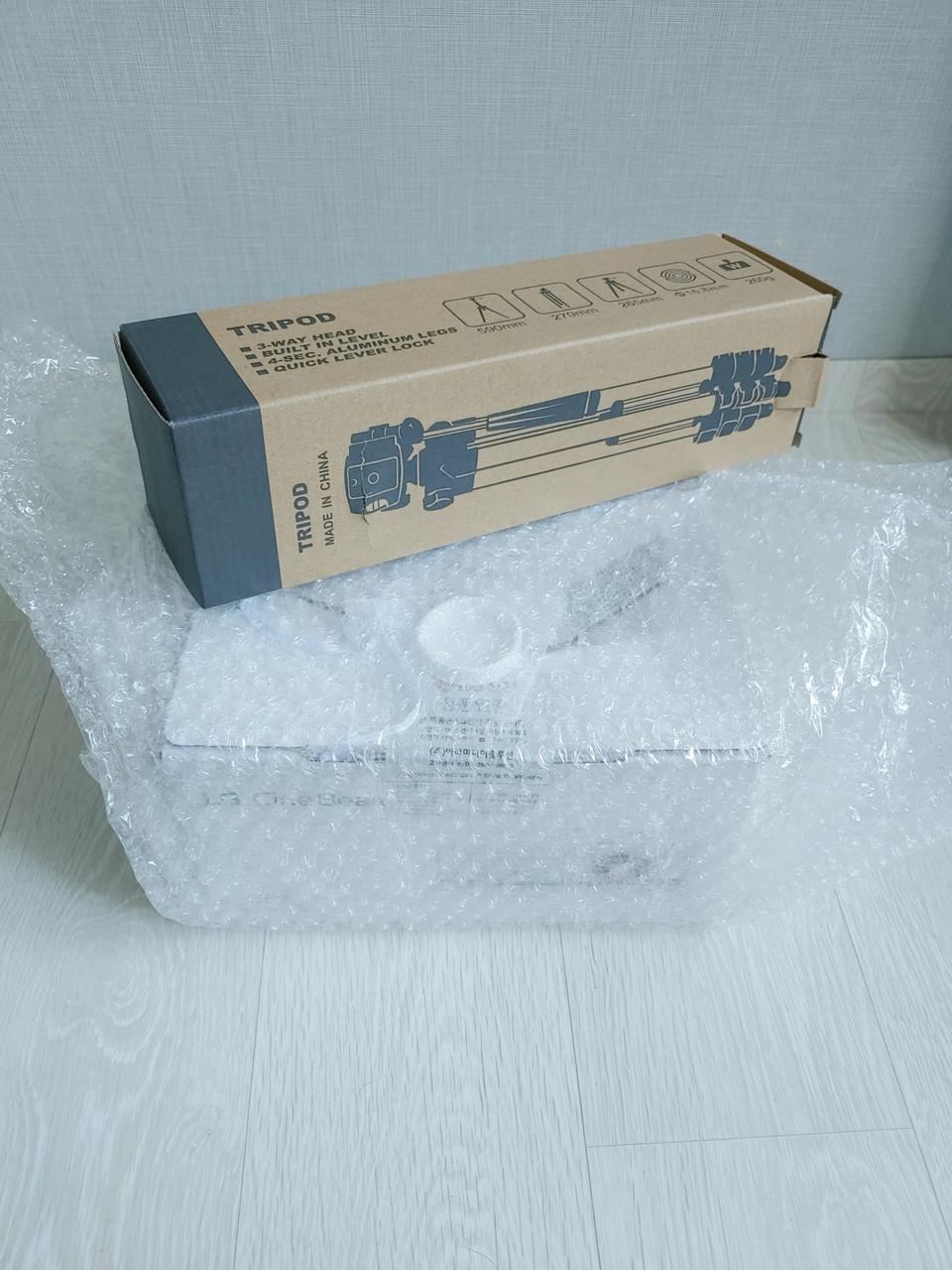 [미개봉] LG 시네빔 PF50KA+렌즈캡+삼각대 빔프로젝터