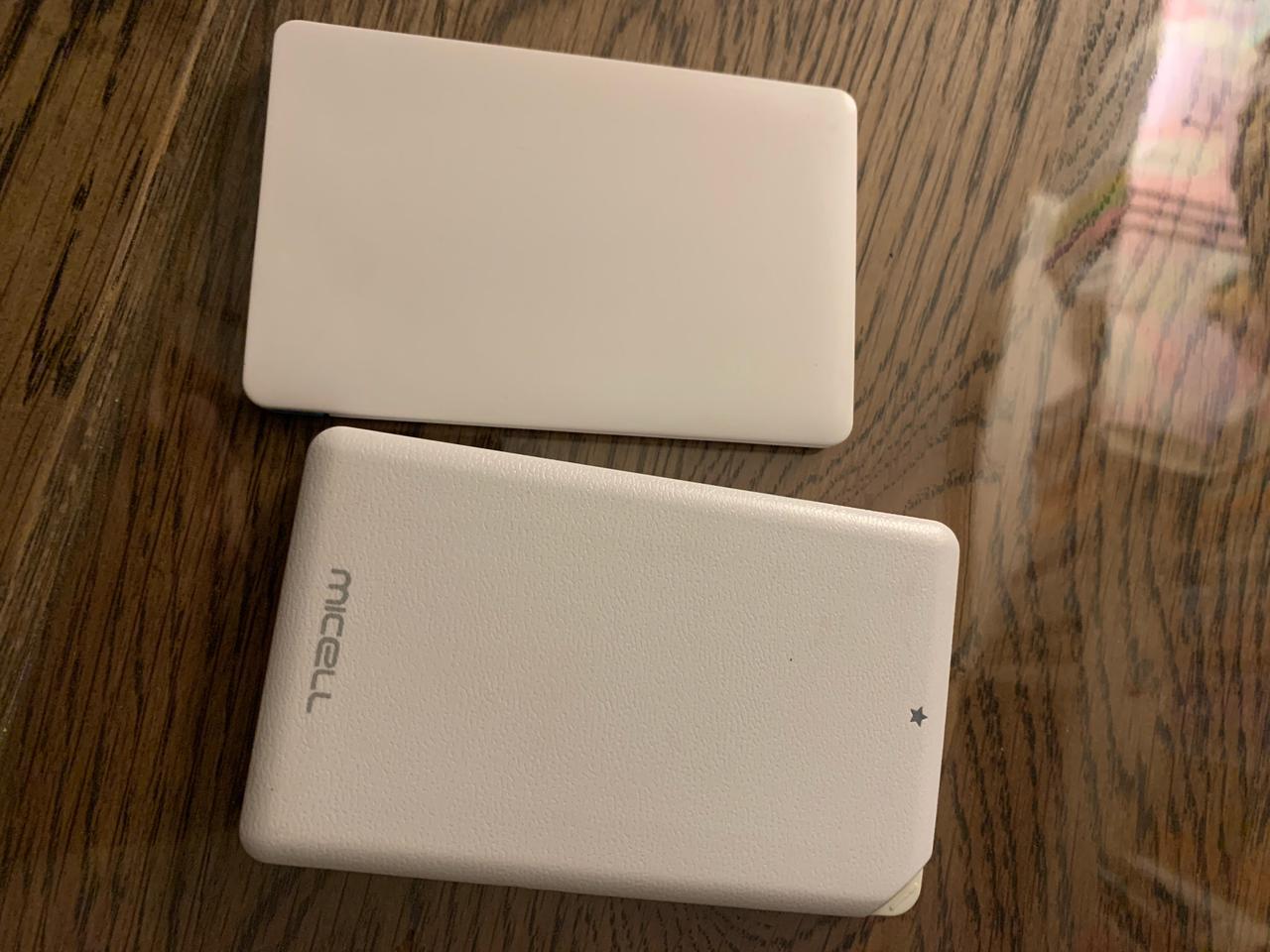 보조배터리 2개