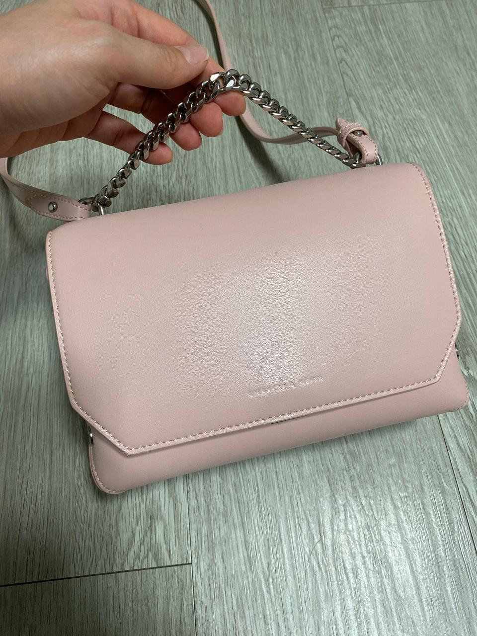 찰스앤키스 투톤 체인가방 (상태A급)