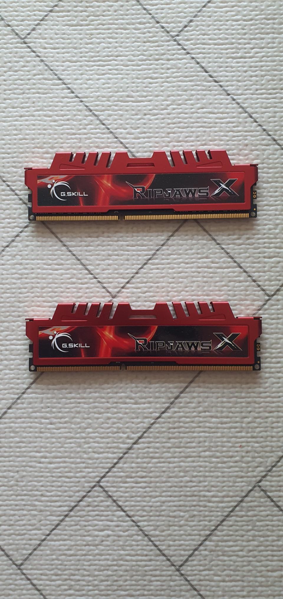 지스킬 램 4Gx2 팝니다