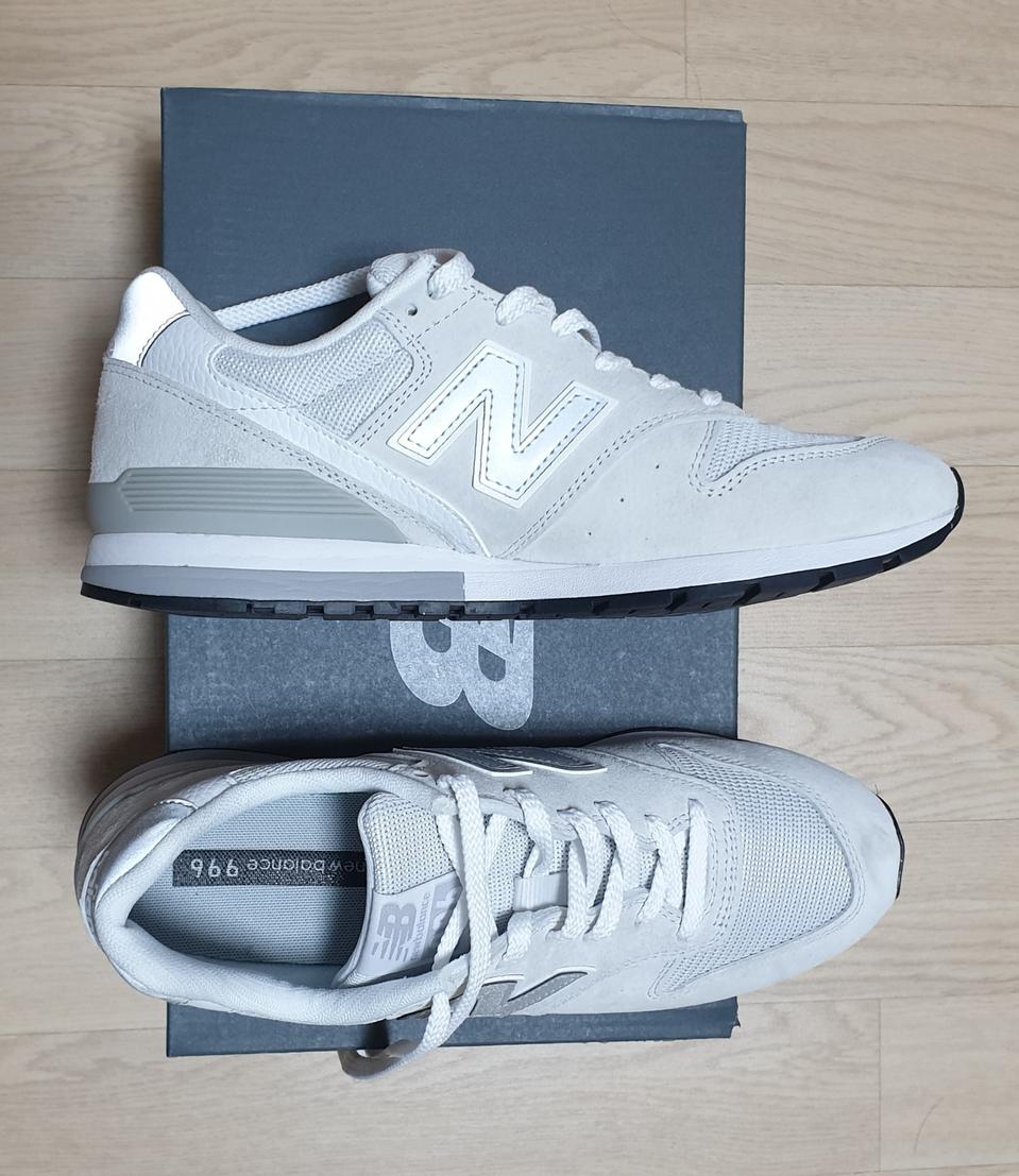 뉴발란스996 팝니다(15분 신은 새상품)