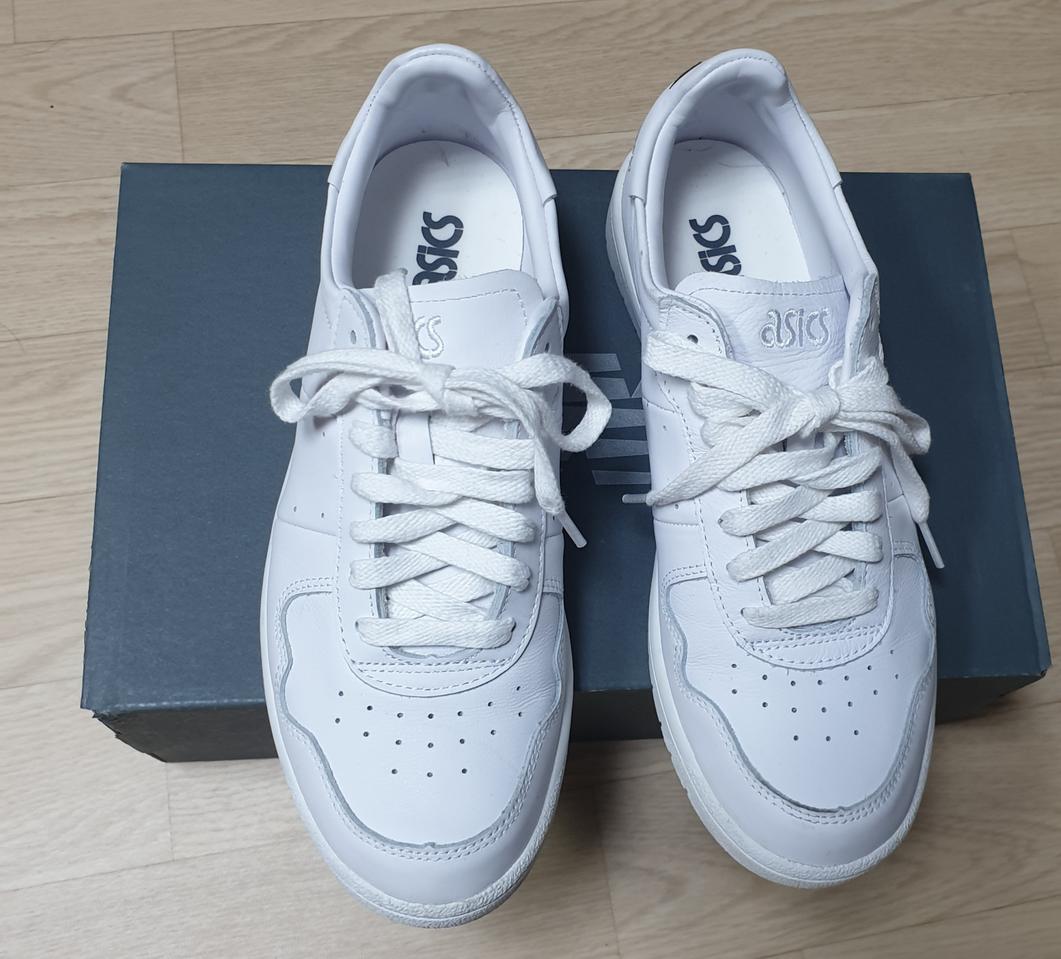 나이키 포스같은 아식스 코트s 프리미엄 신발 팝니다(30분신은 새상품)