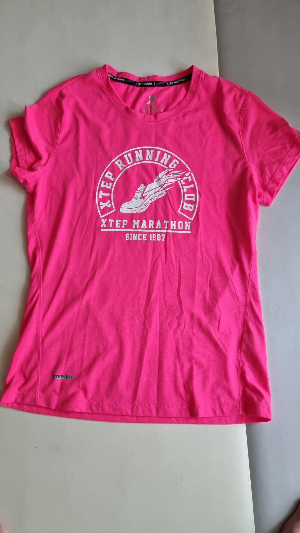 여성옷 반팔 티셔츠  운동티 XTEP 브랜드