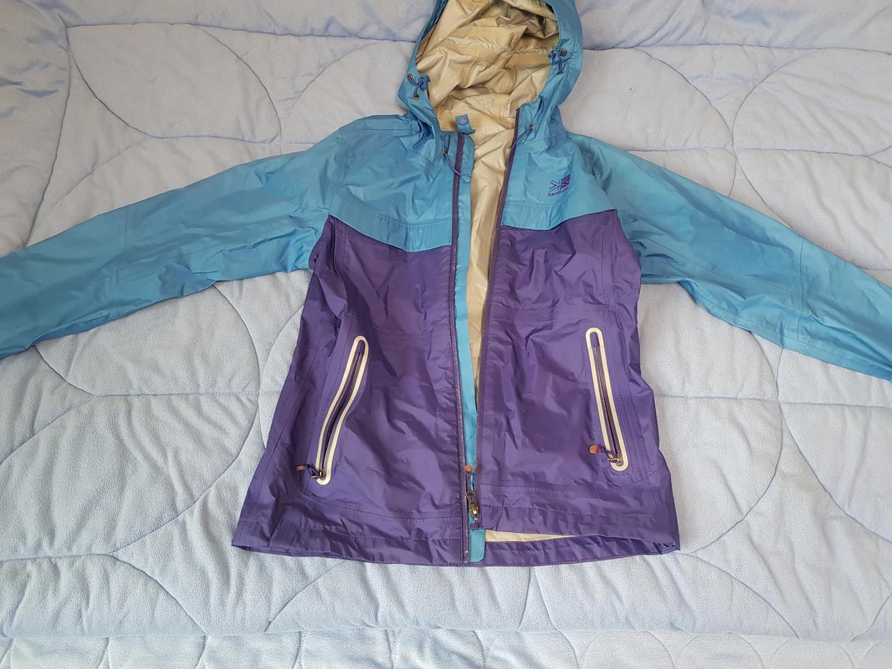 학생용 카리모아 잠바 90 사이즈 4000원에 급매로 팝니다~