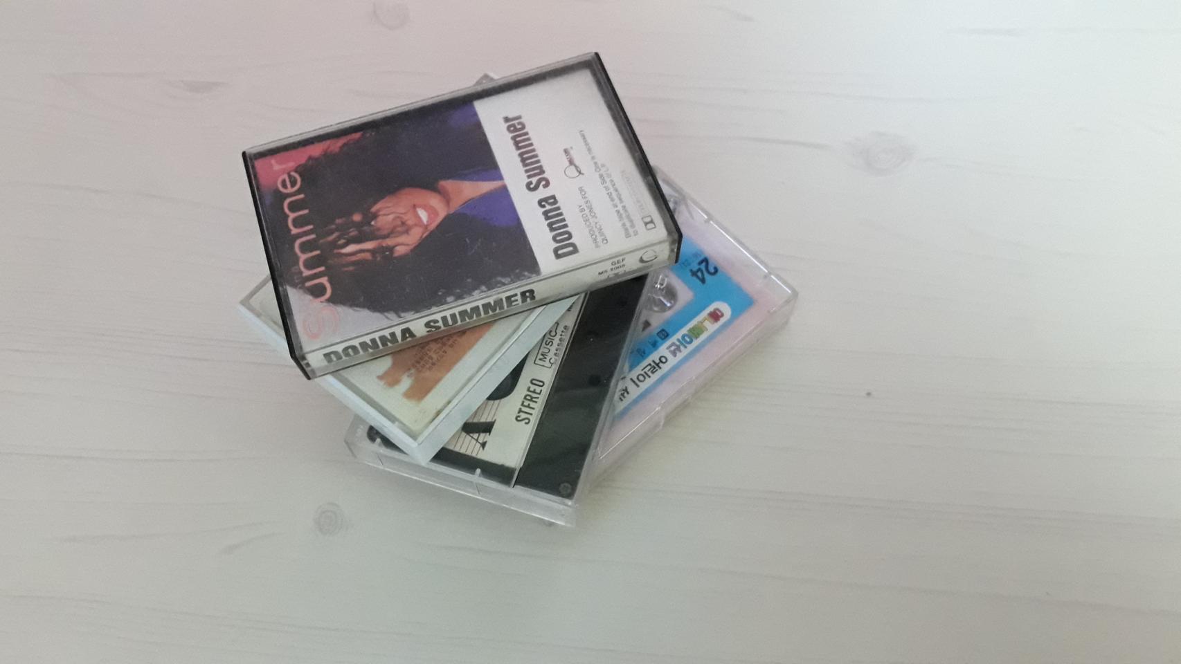 옛날 테이프(뽀뽀뽀/캐롤/백설공주)