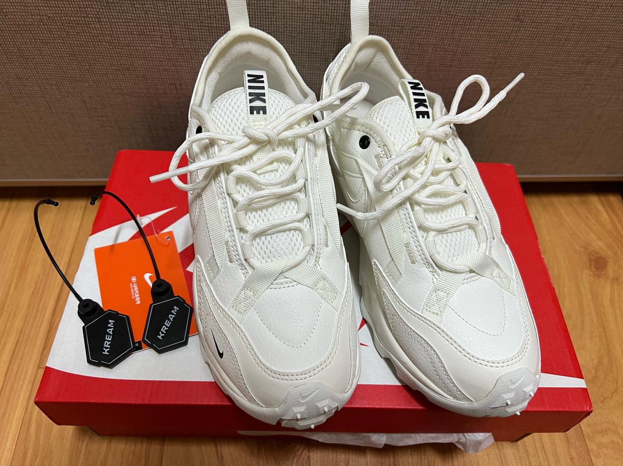 나이키 tc7900 240