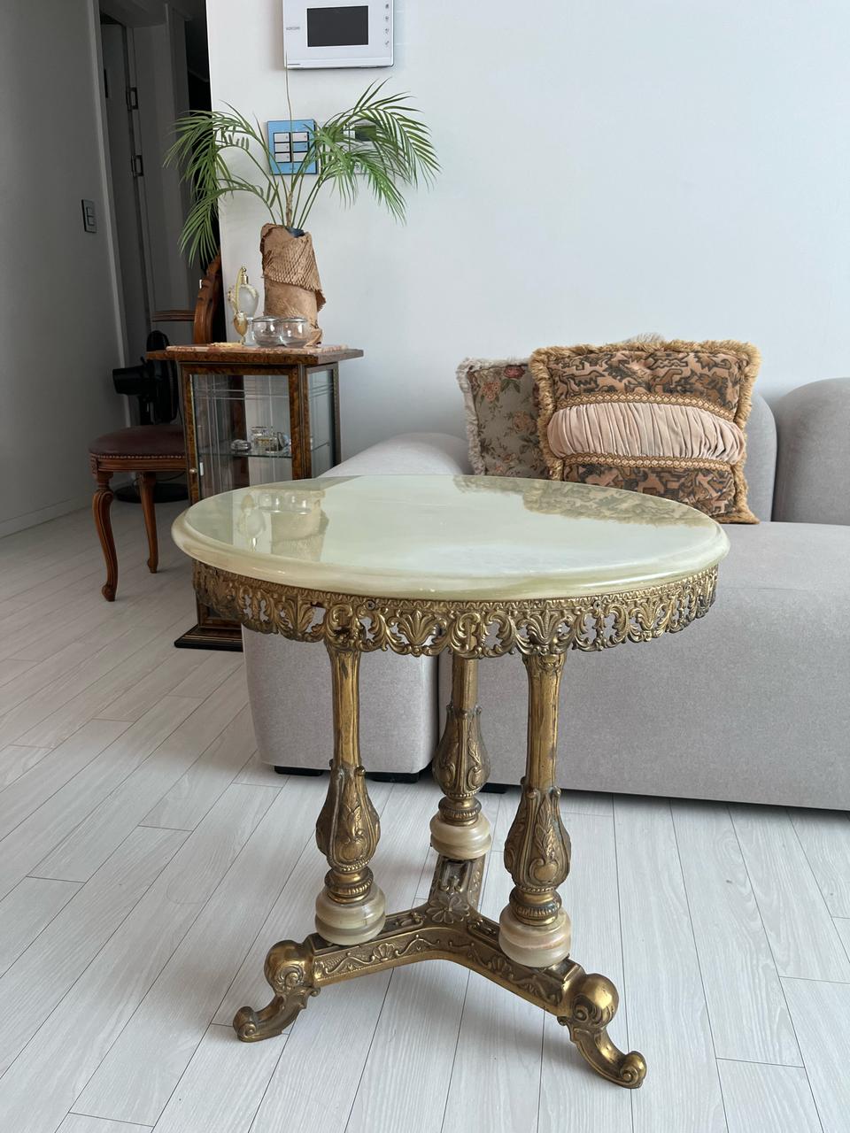 프랑스 엔틱 원형 오닉스 브론즈 테이블
