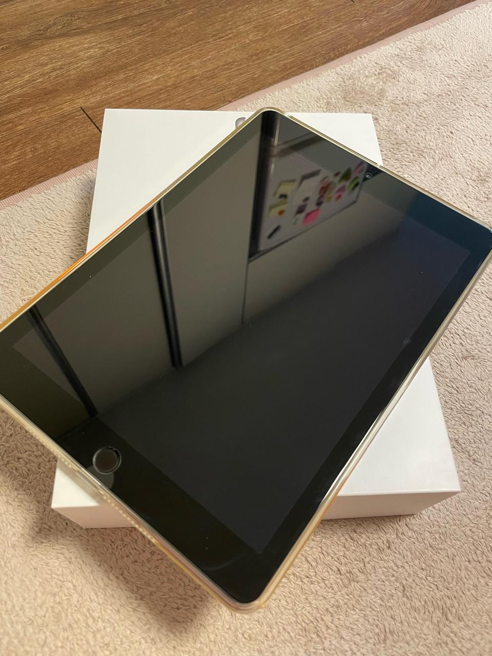 아이패드9.7 6세대 128g
