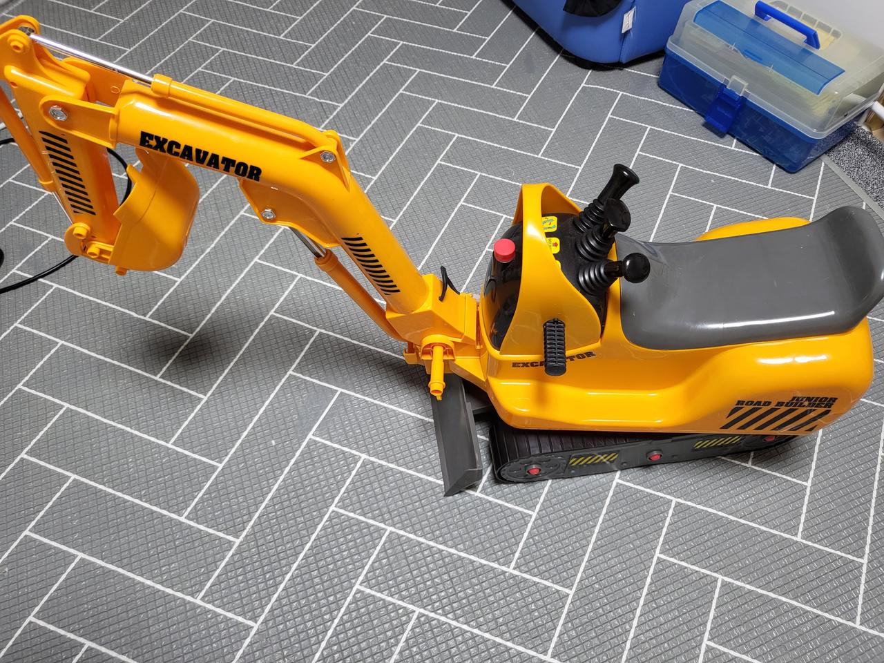 전동 승용 포크레인