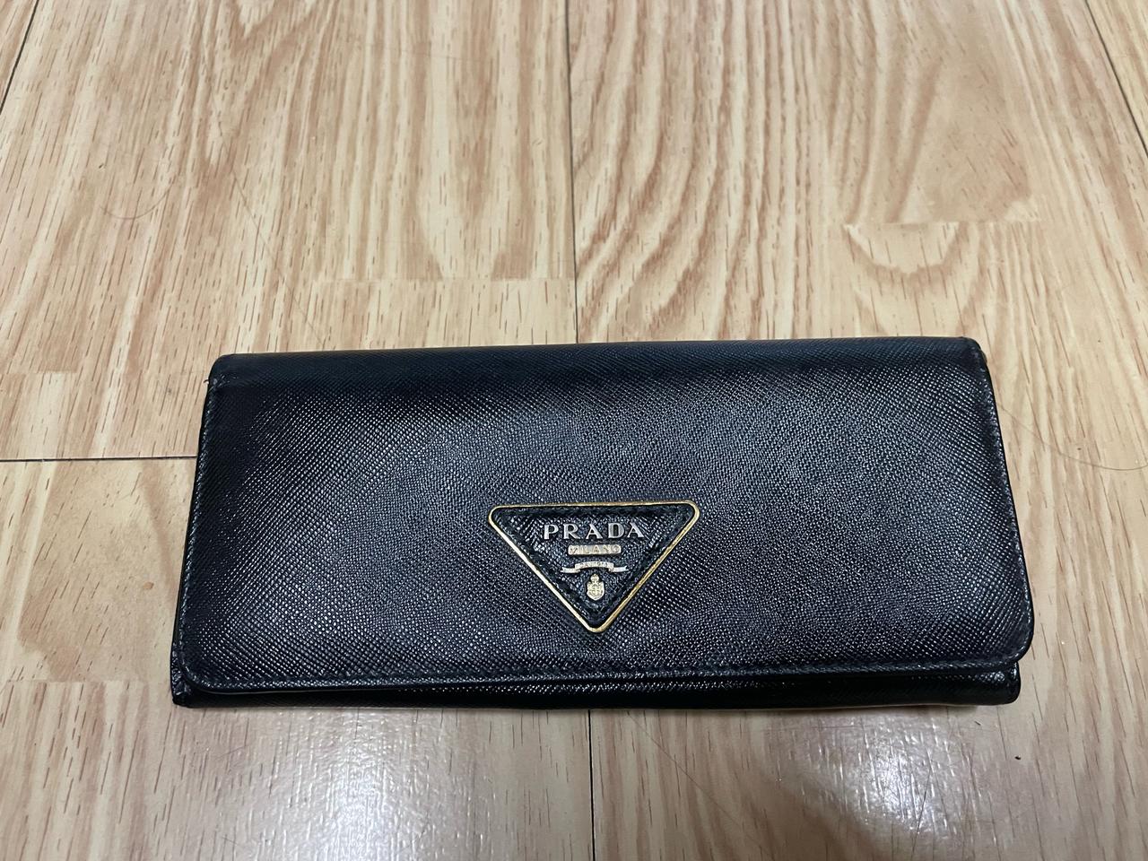 PRADA 프라다 사피아노 블랙 가죽 장지갑 여성 정품