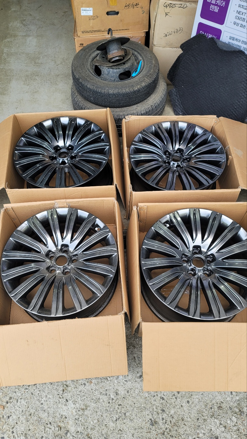 K9 순정 19인치 고스트크롬 휠 팝니다