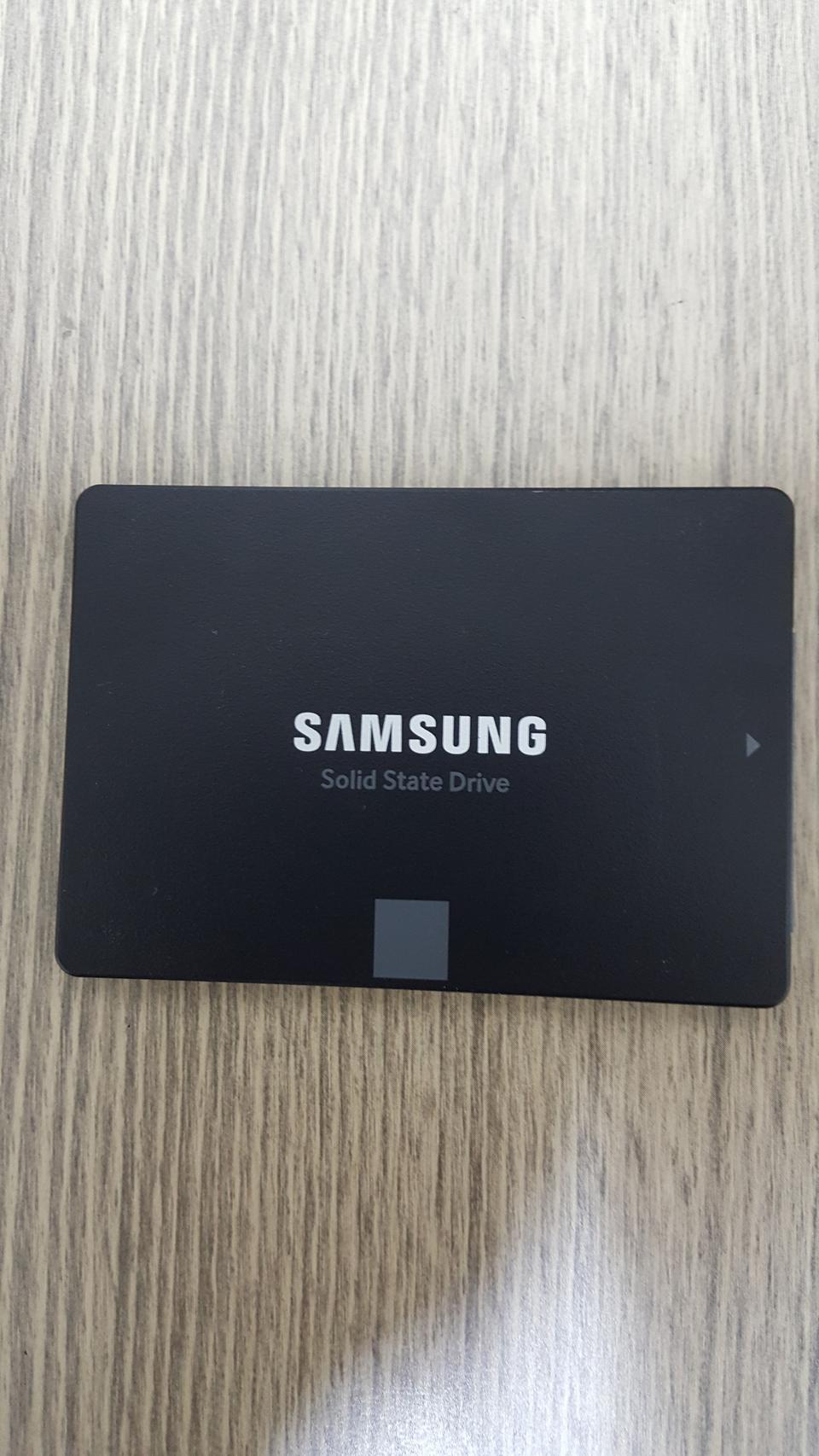 삼성 SSD 860 EVO 250GB 윈도10