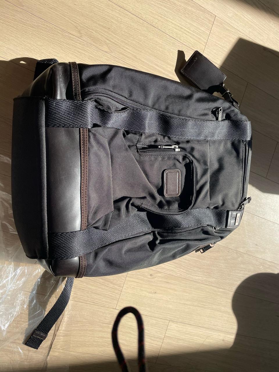 투미 에드워드 백팩