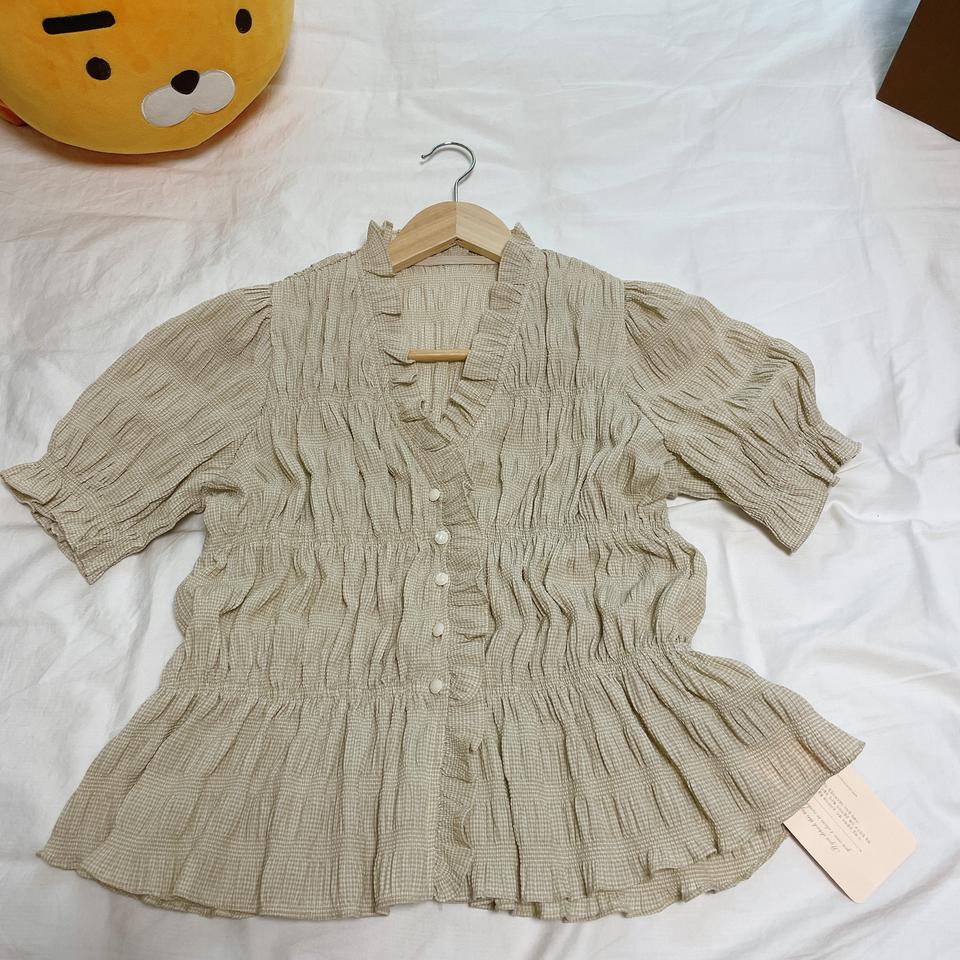 거의 새것)밀크코코아 허밍 체크 반팔 블라우스 55