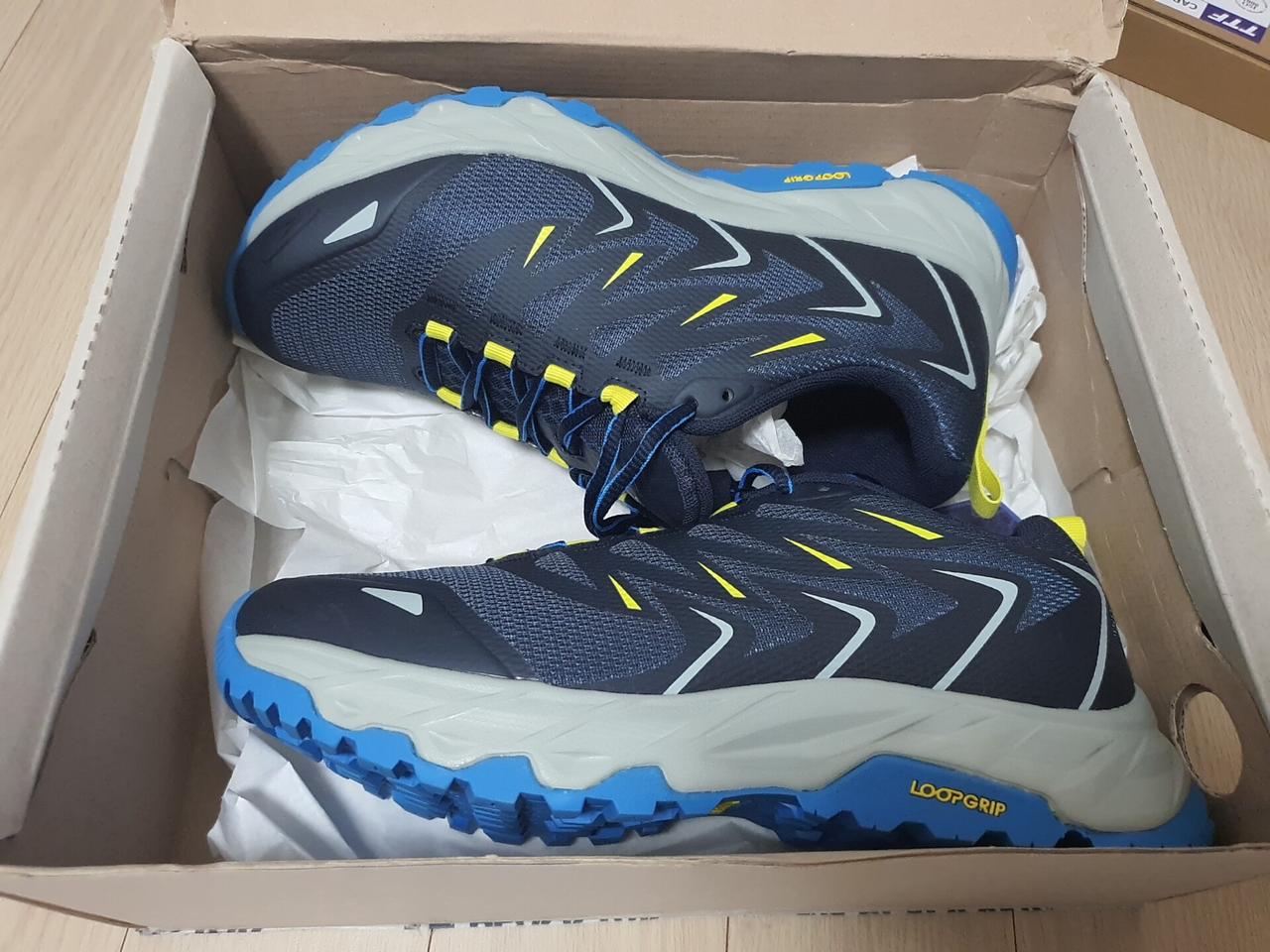 새상품 블랙야크 알파인 런 아이유 운동화 255mm 트레킹화 등산화