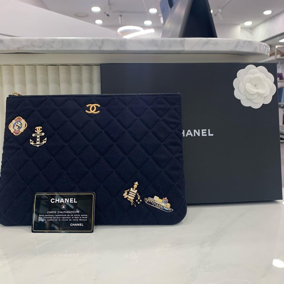 샤넬 클래식 마린 참장식 클러치 26번대