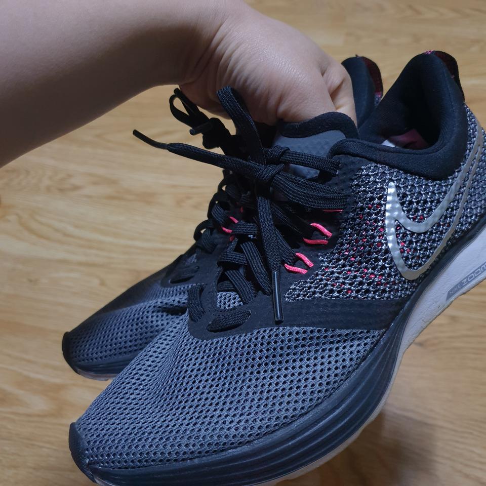 나이키230 나이키줌스트라이크 운동화230 런닝화230 워킹화230