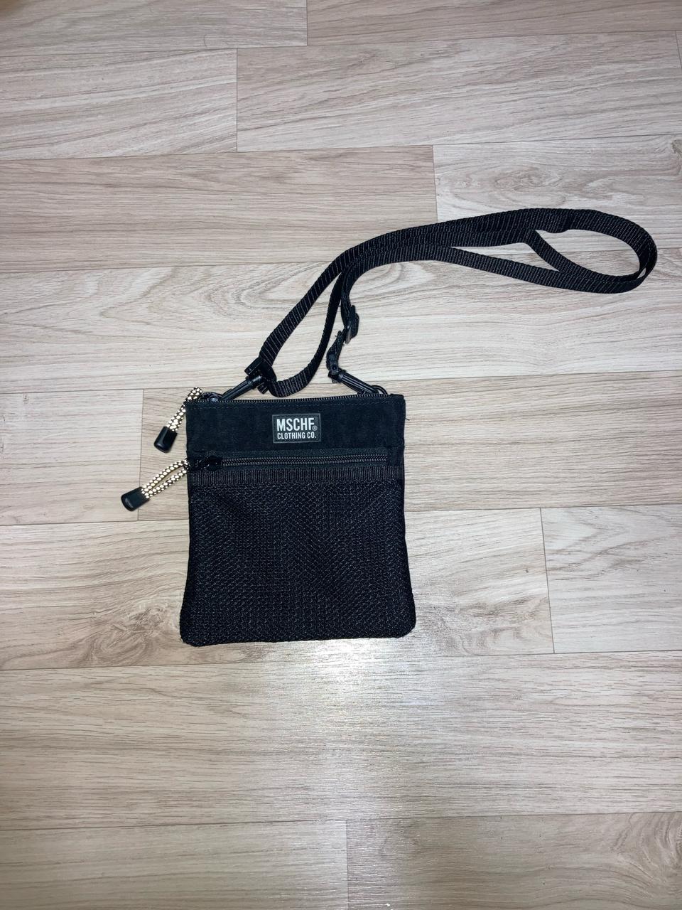 미스치프 크로스백 파우치(단종된 디자인)